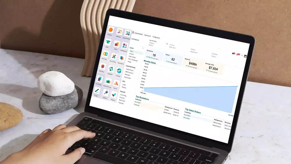 mock-up-laptop-estetik