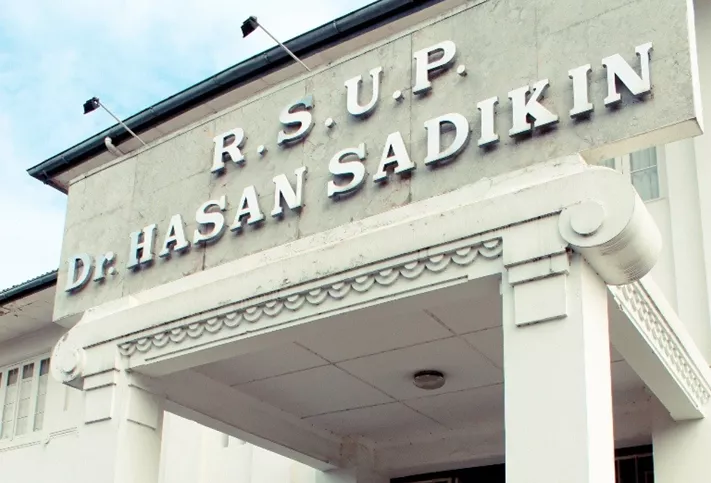dirut-rshs-bandung-buka-suara-soal-kasus-bayi-yang-nyaris-tertukar-sebut-sudah-selesai-secara-kekeluargaan